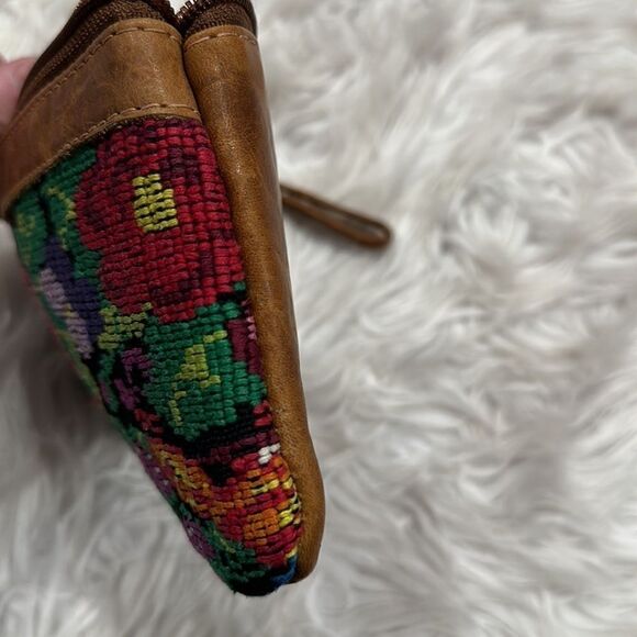 Sabra & Sand Huipile and Leather Floral Tasseled Wristlet - Picture 14 of 16